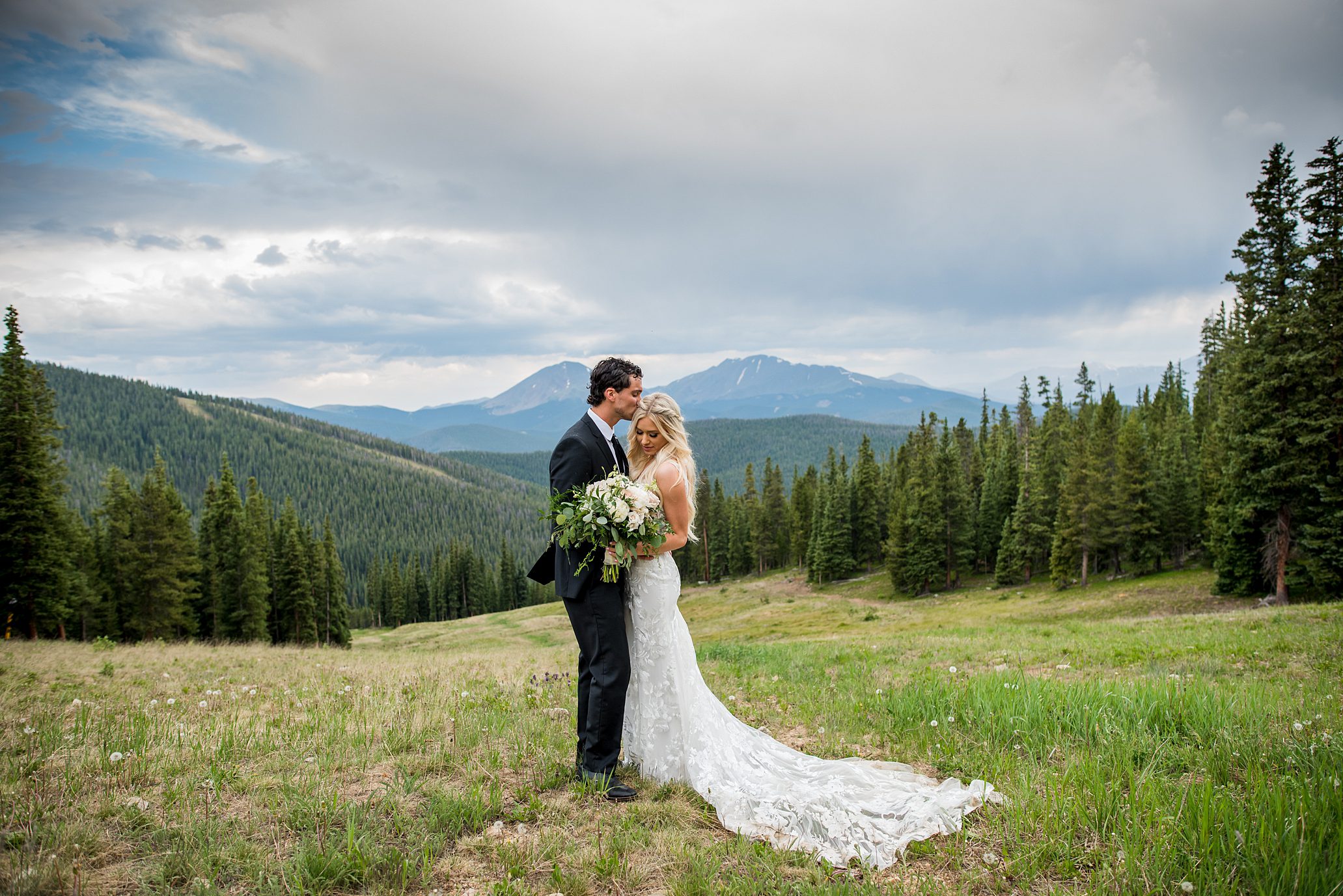 Timber Ridge Lodge, keystone weddings, Danna Frost Photography, Colorado Wedding Photographers