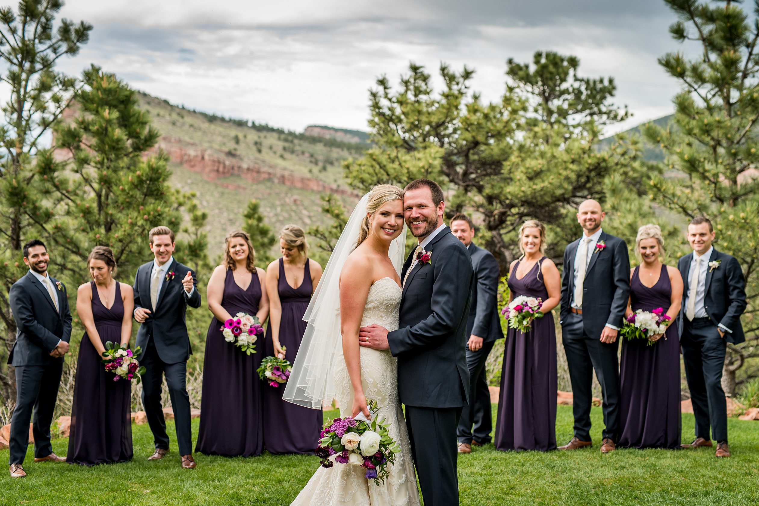 bridal party at Lionscrest Manor