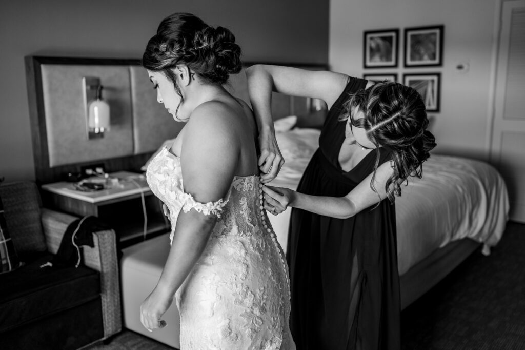 candid moments of a Colorado bride